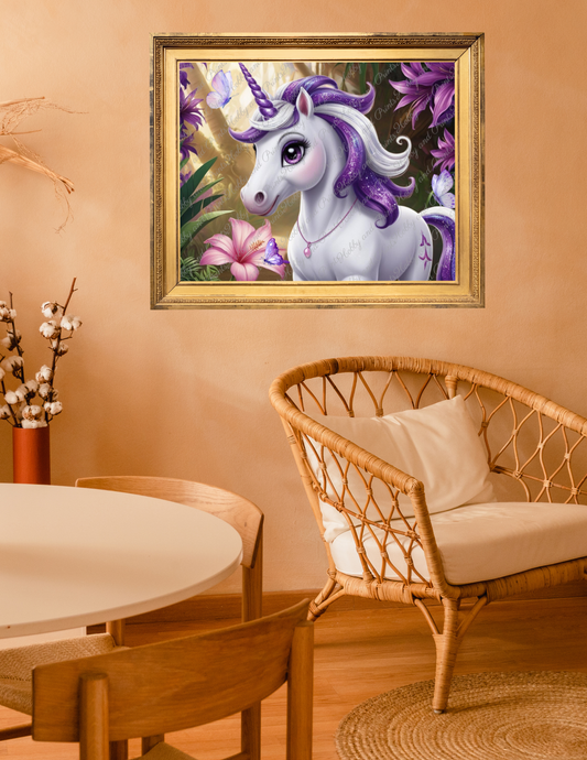 Gloria - süßes Einhornkind mit violetten Horn und Strähnen